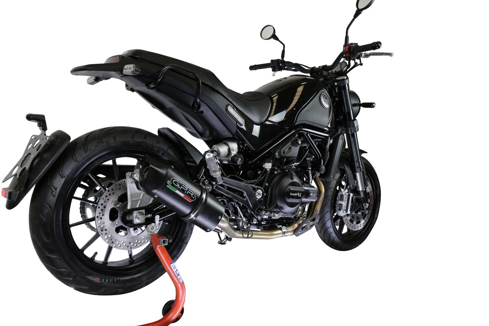 Esapament GPR compatibil cu Benelli Leoncino 500  2017  Sistem omologat legal de evacuare Mid-full, inclusiv db killer și catalizator detașabil,Furore Evo4 Nero