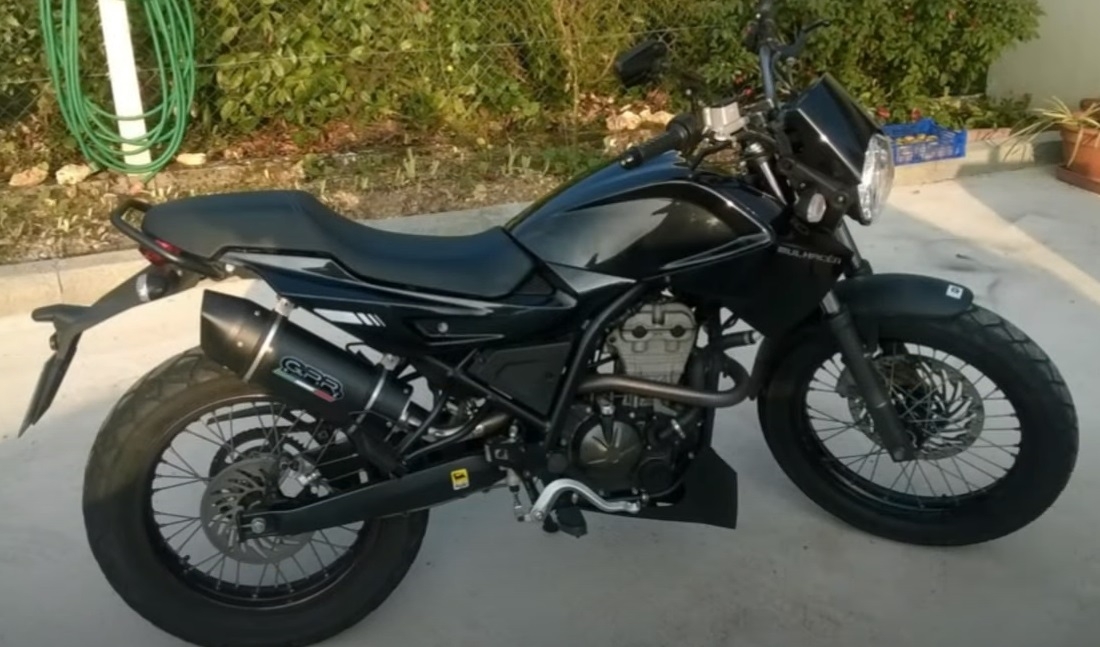 Exhaust compatible with Derbi Mulhacèn 2006-2011, Furore Nero, Homologated legal slip-on exhaust including removable db killer and link pipe