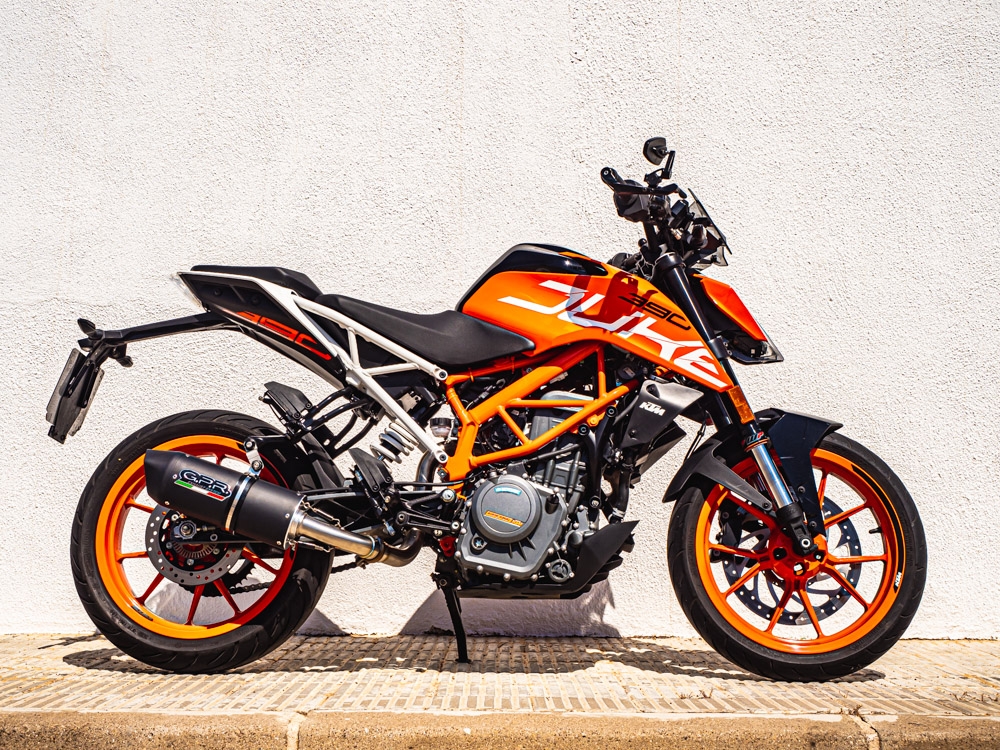 Exhaust compatible with Ktm Duke 250 2017-2020, Furore Evo4 Nero, Homologated legal slip-on exhaust including removable db killer and link pipe