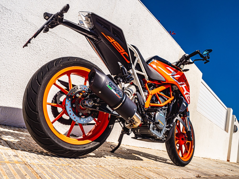 Exhaust compatible with Ktm Duke 250 2017-2020, Furore Evo4 Nero, Homologated legal slip-on exhaust including removable db killer and link pipe