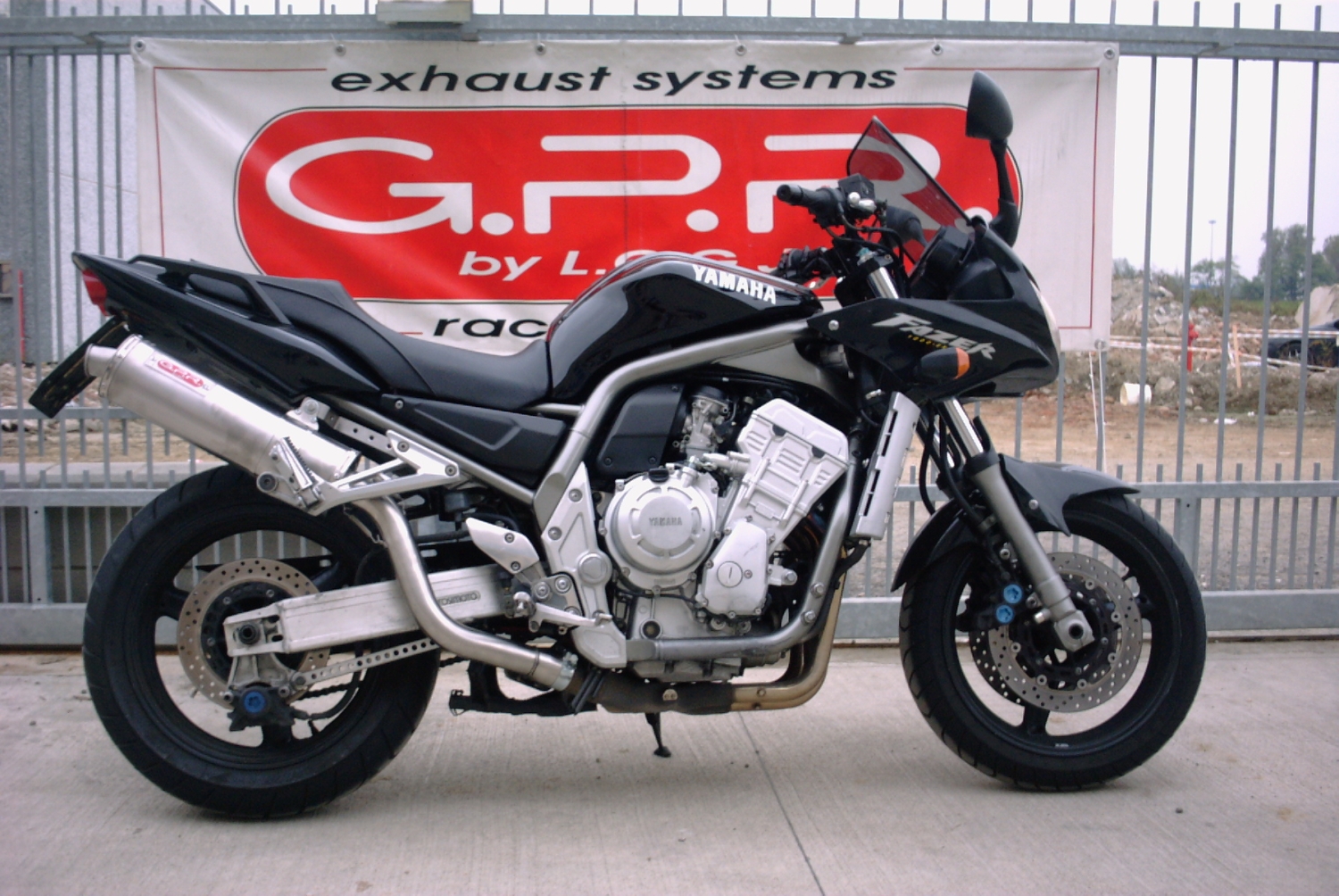 Exhaust compatible with Yamaha Fzs 1000 Fazer 2001-2005, Trioval, Homologated legal slip-on exhaust including removable db killer and link pipe