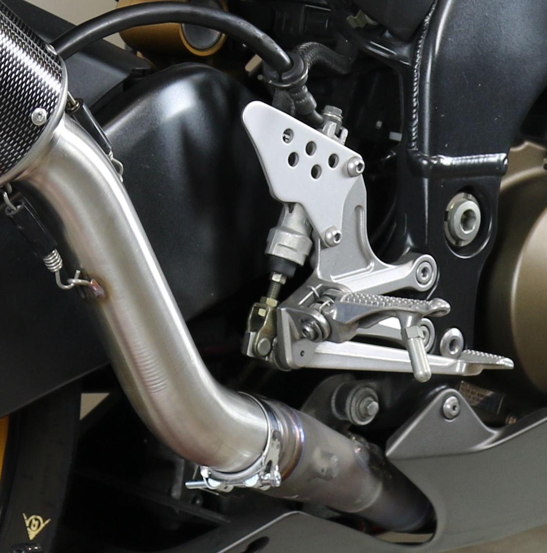 Esapament GPR compatibil cu Kawasaki ZX-10R 2004 Evacuare slip-on omologata, inclusiv db killer detașabil, cot de legătură și catalizator,M3 Inox 