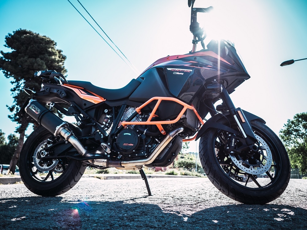 Esapament GPR compatibil cu Ktm Lc 8 Adventure 1090 2017 Evacuare slip-on omologata, inclusiv db killer detașabil și cot de legătură,Dual Poppy