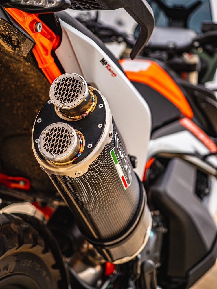 Esapament GPR compatibil cu Ktm SMT 890 2023 Evacuare slip-on omologata, inclusiv db killer detașabil și cot de legătură,Dual Poppy