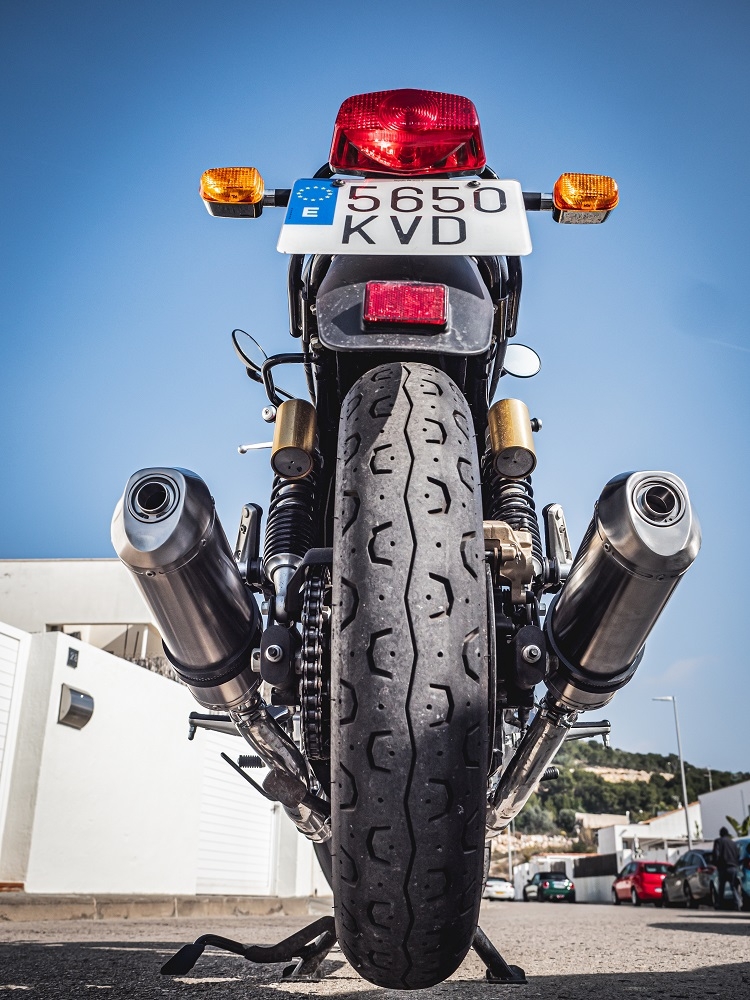 Exhaust compatible with Royal Enfield Interceptor 650 2019-2020, Satinox, Dual Homologated legal slip-on exhaust including removable db killers, link pipes and catalysts