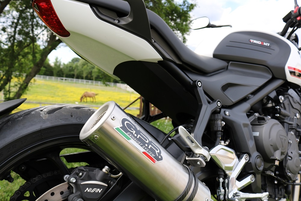 Esapament GPR compatibil cu Triumph Trident 660 2021 Sistem complet de evacuare legal omologat, inclusiv db killer și catalizator detașabil,M3 Inox 