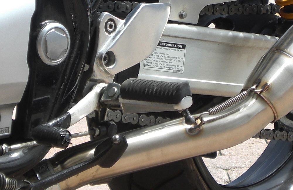   Yamaha Xjr 1300 1999 Evacuare cu dublă omologare legală, inclusiv db killers și coturi de legătură detașabile,Trioval