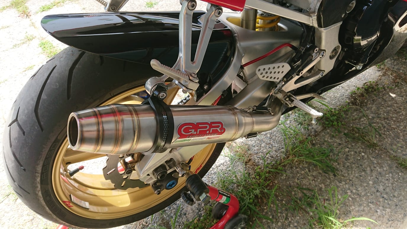   Yamaha Yzf 1000 R1  1998 Evacuare slip-on omologata, inclusiv db killer detașabil și cot de legătură,Deeptone Inox