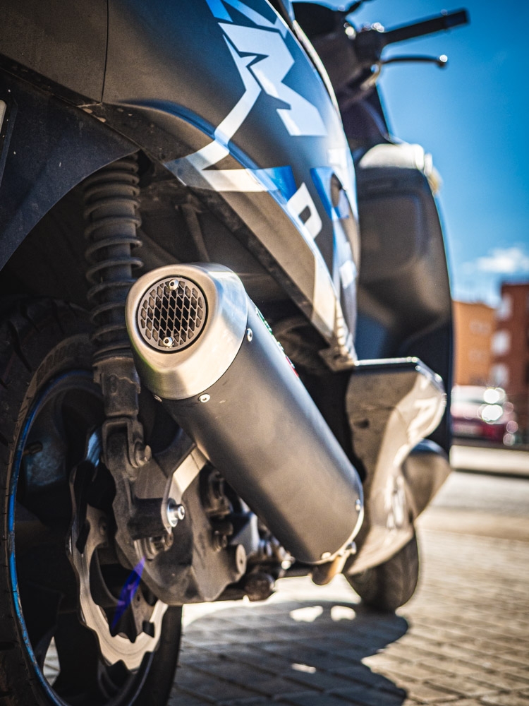 Esapament GPR compatibil cu Honda Sh 350 I.E. 2021 Evacuare slip-on omologata, inclusiv db killer detașabil, cot de legătură și catalizator,Evo4 Road