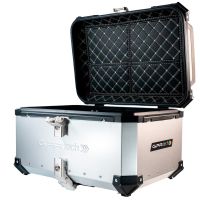TECH ile uyumlu  Bmw F 650 Gs 2004/2013 Zilver Topcase din aluminiu, culoare argintie, cu placă specifică inclusă Capacitate 55 litri.