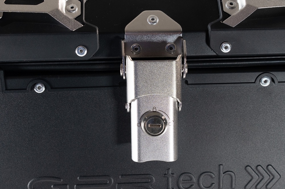 GPR TECH TOP CASE ALPI-TECH 45 LT. BLACK Top case in aluminum,including soft backrest, black color with universal plate  Capacity 45 LT.