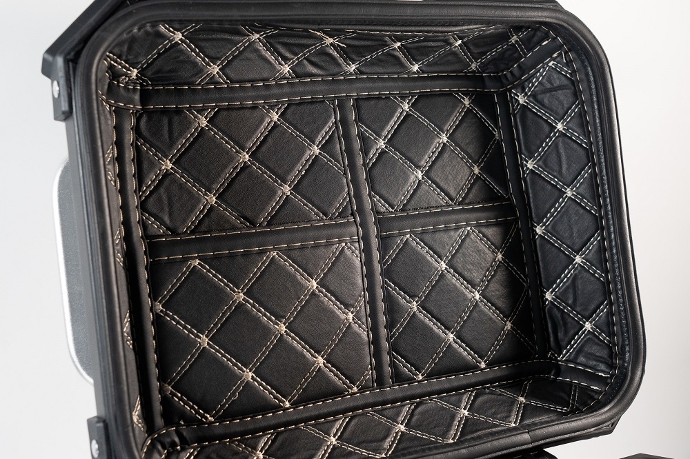 GPR TECH TOP CASE ALPI-TECH 45 LT. BLACK Top case in aluminum,including soft backrest, black color with universal plate  Capacity 45 LT.