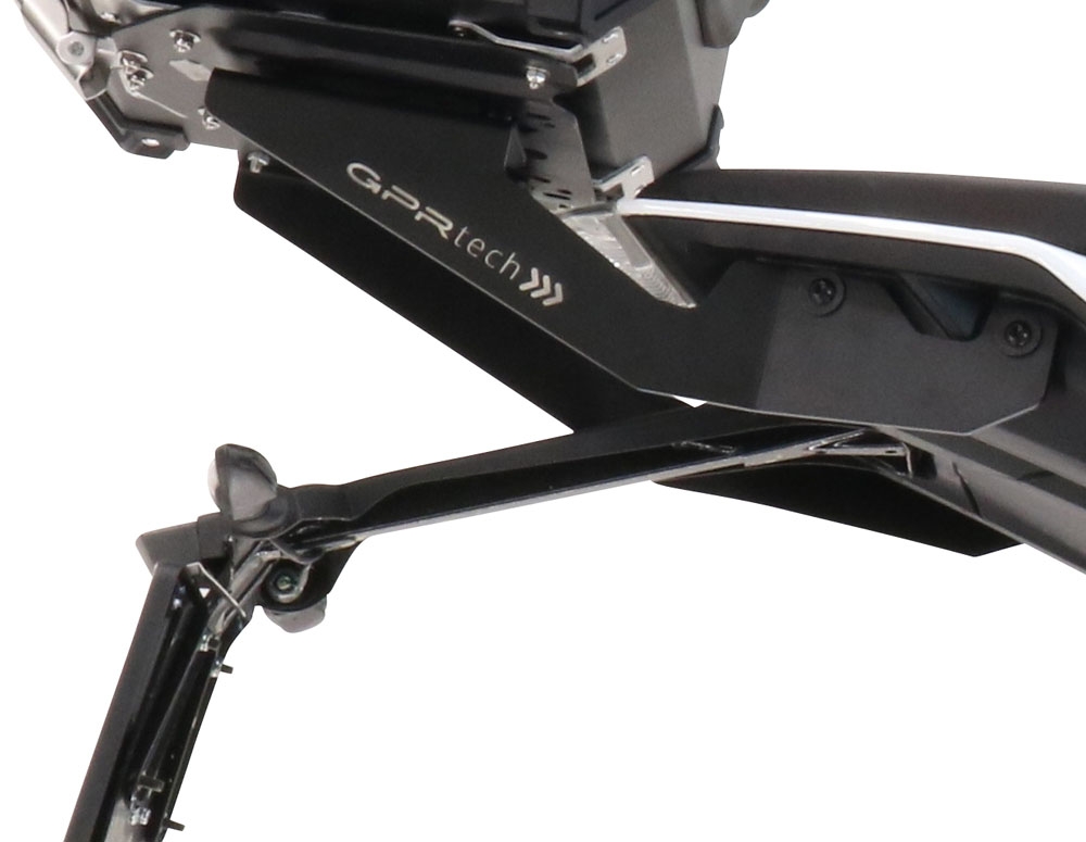 arka raf GPR TECH ile uyumlu  Ktm Duke 125 2021/2023 e5 Zwart BAGAJ SPECIFIC CU PLACĂ DE TITAN - ALPITECH 35 LT / 45 LT compatibil cu portbagajul original, fabricat din titan cu 4 puncte de ancorare