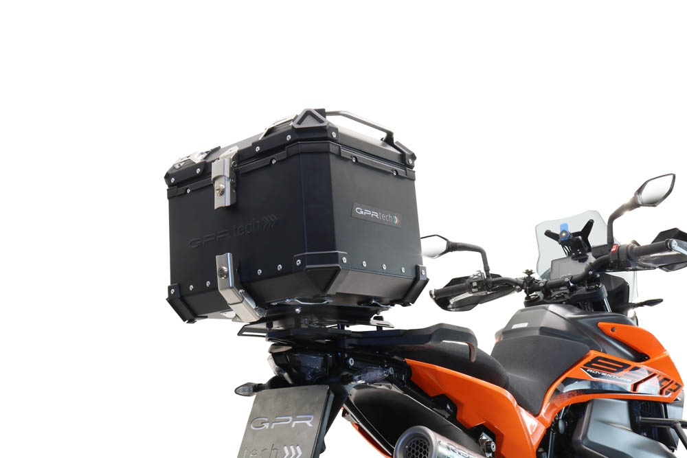 Top case GPR TECH  Ktm SMT 890 2023/2024 e5 Zwart Topcase din aluminiu, culoare neagră, cu placă specifică inclusă Capacitate 35 litri.