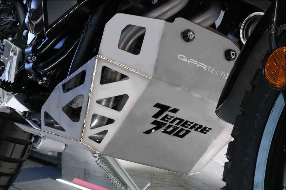 Exhaust compatible with Yamaha Tenere 700 2019-2020, Decatalizzatore + Paracoppa Titanio, Decat pipe more titanium skid plate