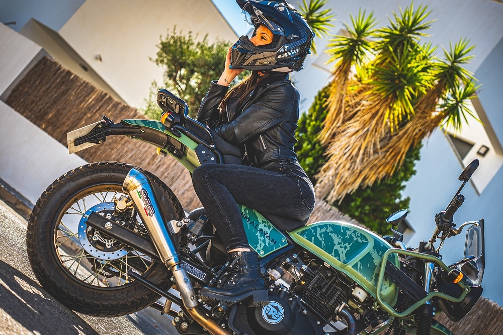 Esapament GPR compatibil cu Royal Enfield Himalayan 410 DIAM 42.5 2017 Evacuare slip-on omologata, inclusiv db killer detașabil, cot de legătură și catalizator,Powercone Evo