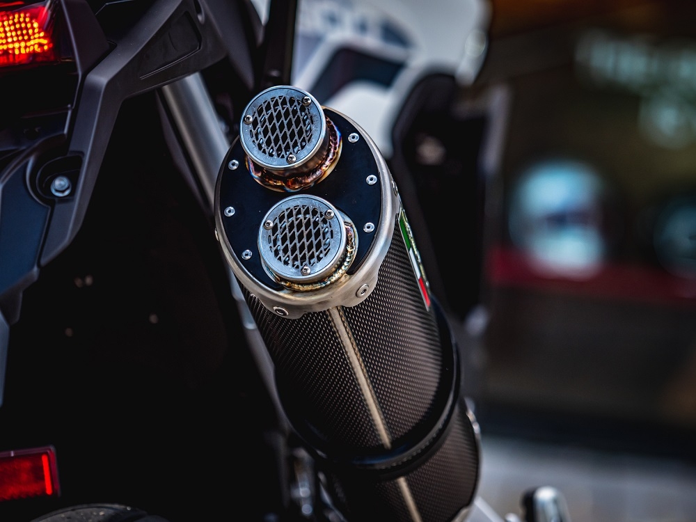Esapament GPR compatibil cu Triumph Tiger 850 2020 Evacuare slip-on omologata, inclusiv db killer detașabil și cot de legătură,Dual Poppy