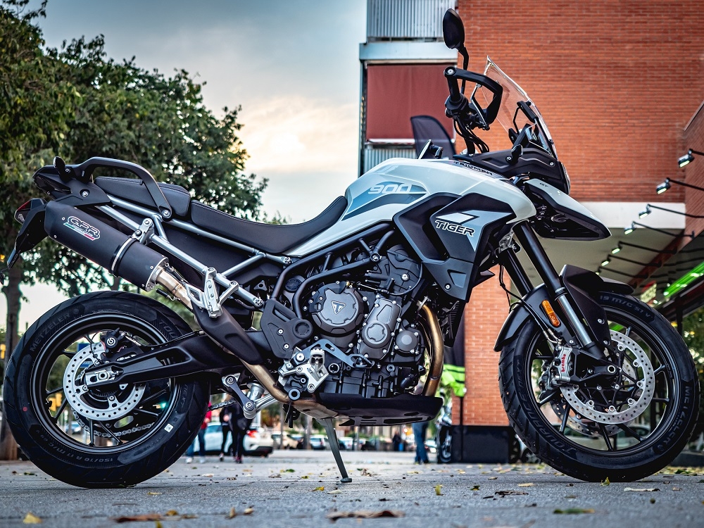 Esapament GPR compatibil cu Triumph Tiger 900 2020 Evacuare slip-on omologata, inclusiv db killer detașabil și cot de legătură,Furore Evo4 Nero
