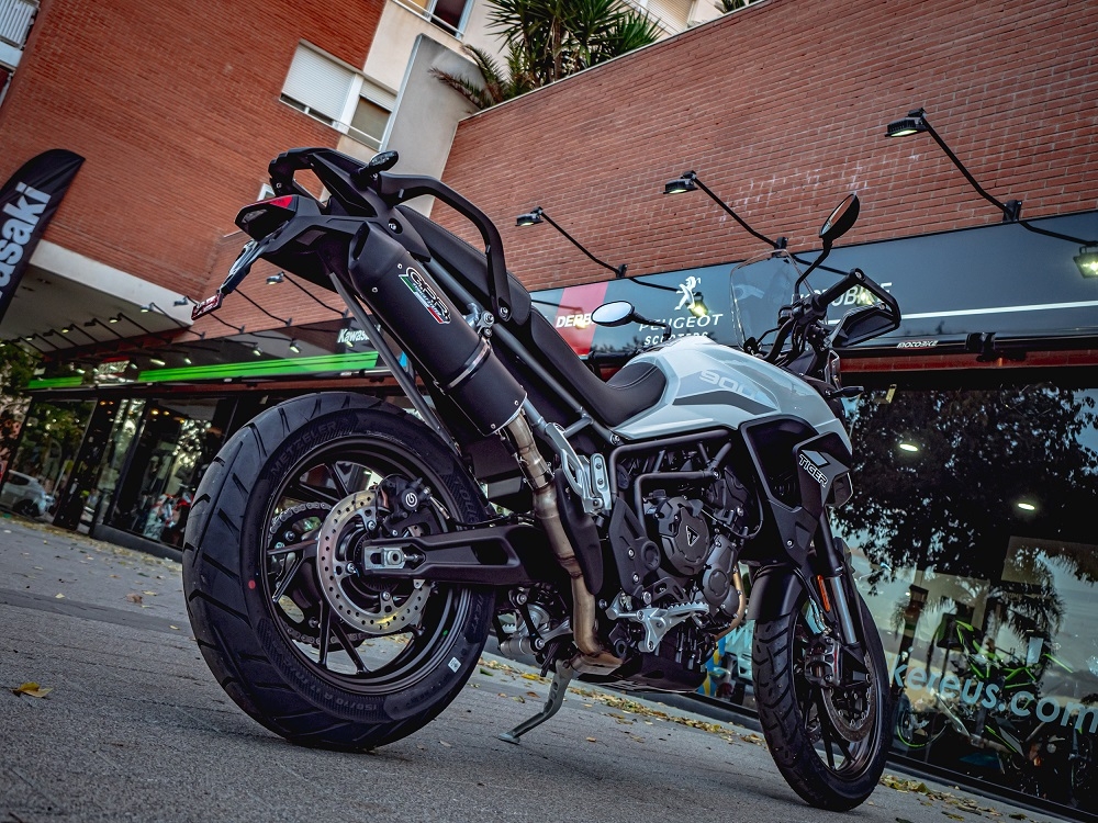 Esapament GPR compatibil cu Triumph Tiger 900 2020 Evacuare slip-on omologata, inclusiv db killer detașabil și cot de legătură,Furore Evo4 Nero