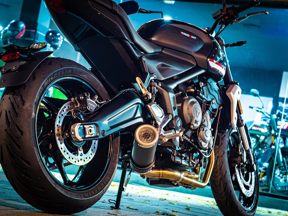 Esapament GPR compatibil cu Triumph Trident 660 2021 Sistem complet de evacuare legal omologat, inclusiv db killer și catalizator detașabil,M3 Black Titanium