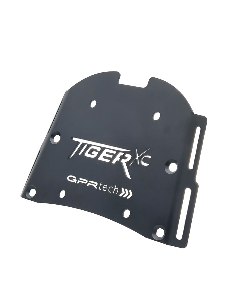 GPR TECH ile uyumlu  Triumph Tiger 800 2011/2016 e3 Zwart Placă de montare specifică pentru Top Case ALPITECH 55 LT compatibil cu portbagajul original, fabricat din oțel inoxidabil cu 4 puncte de ancorare