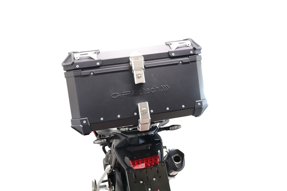 Top case GPR TECH  Triumph Tiger 1200 Gt - Rally 2022/2024 e5 Zwart Topcase din aluminiu, culoare neagră, cu placă specifică inclusă Capacitate 55 litri.