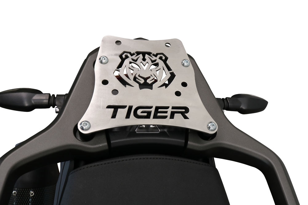 Top case GPR TECH  Triumph Tiger 1200 Gt - Rally 2022/2024 e5 Zilver Topcase din aluminiu, culoare argintie, cu placă specifică inclusă Capacitate 55 litri.