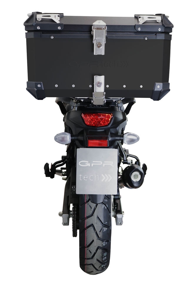 Top case GPR TECH  Suzuki V-Strom Dl 650 2017/2020 e4 Zwart Topcase din aluminiu, culoare neagră, cu placă specifică inclusă Capacitate 55 litri.
