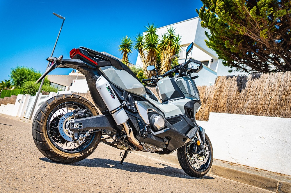Exhaust compatible with Honda X-Adv 750 2016-2020, Albus Evo4, Homologated legal slip-on exhaust including removable db killer and link pipe
