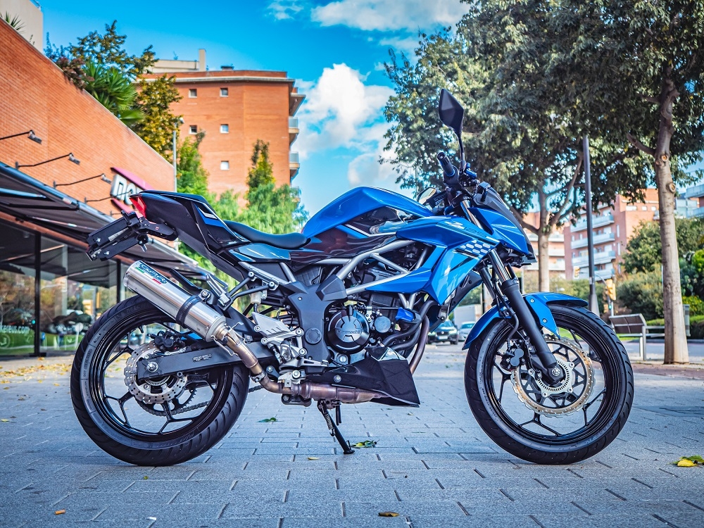 Esapament GPR compatibil cu Kawasaki Z 125 2021 Evacuare slip-on omologata, inclusiv db killer detașabil și cot de legătură,M3 Inox 