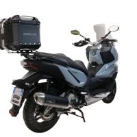 Top case GPR TECH  Sym ADX 300 2024/2026 e5 Plus Zwart Topcase din aluminiu, culoare neagră, cu placă specifică inclusă Capacitate 26 litri.