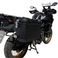 GPR TECH Uyumlu  Voge 525DSX 2023/2025 e5 Zwart Pereche de cutii laterale din aluminiu cu partea dreaptă conturată, culoare neagră, cu suport specific pentru geantă Capacitate 38 litri + 32 litri.