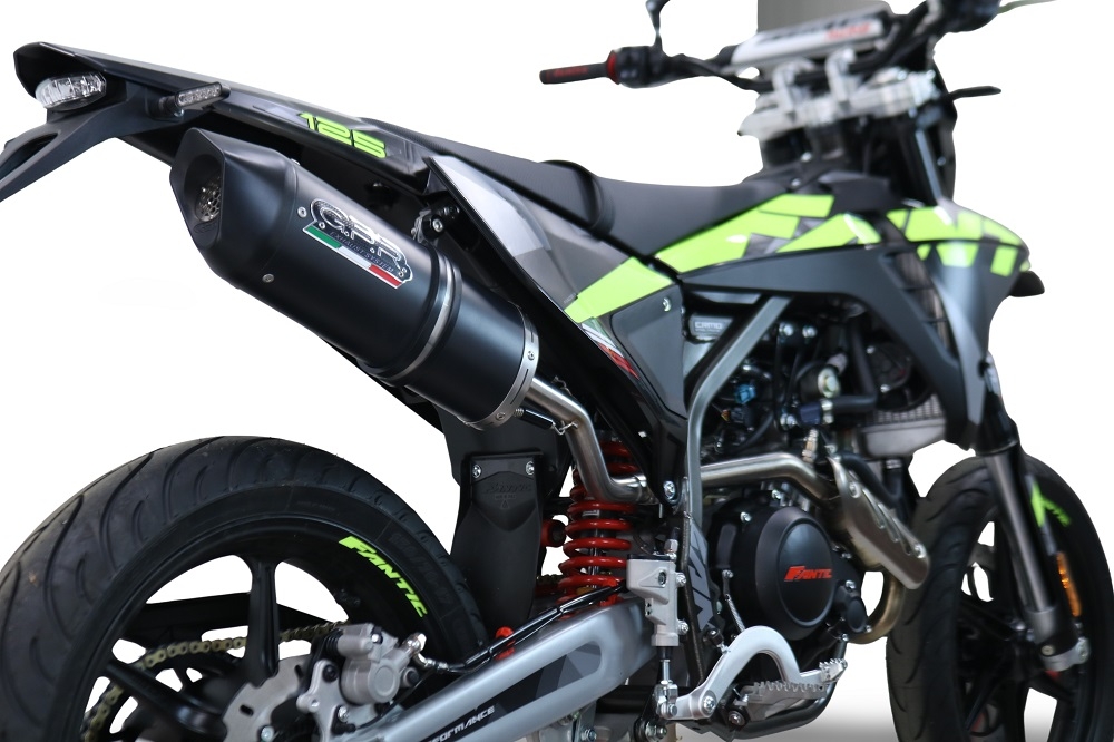 Esapament compatibil cu Fantic Motor XEF 125 2025 Evacuare slip-on omologata, inclusiv db killer detașabil, cot de legătură și catalizator,Furore Evo4 Nero