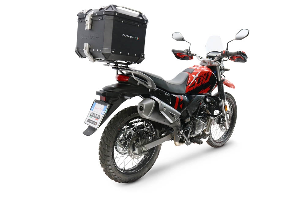 Top case GPR TECH  Hero Xpulse 200 BS6 4V 2021/2024 E5 Zwart Topcase din aluminiu, culoare neagră, cu placă specifică inclusă Capacitate 35 litri.