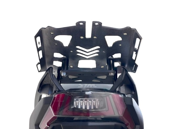 Top case GPR TECH  Sym ADX 300 2024/2026 e5 Plus Zilver Topcase din aluminiu, culoare argintie, cu placă specifică inclusă Capacitate 26 litri.