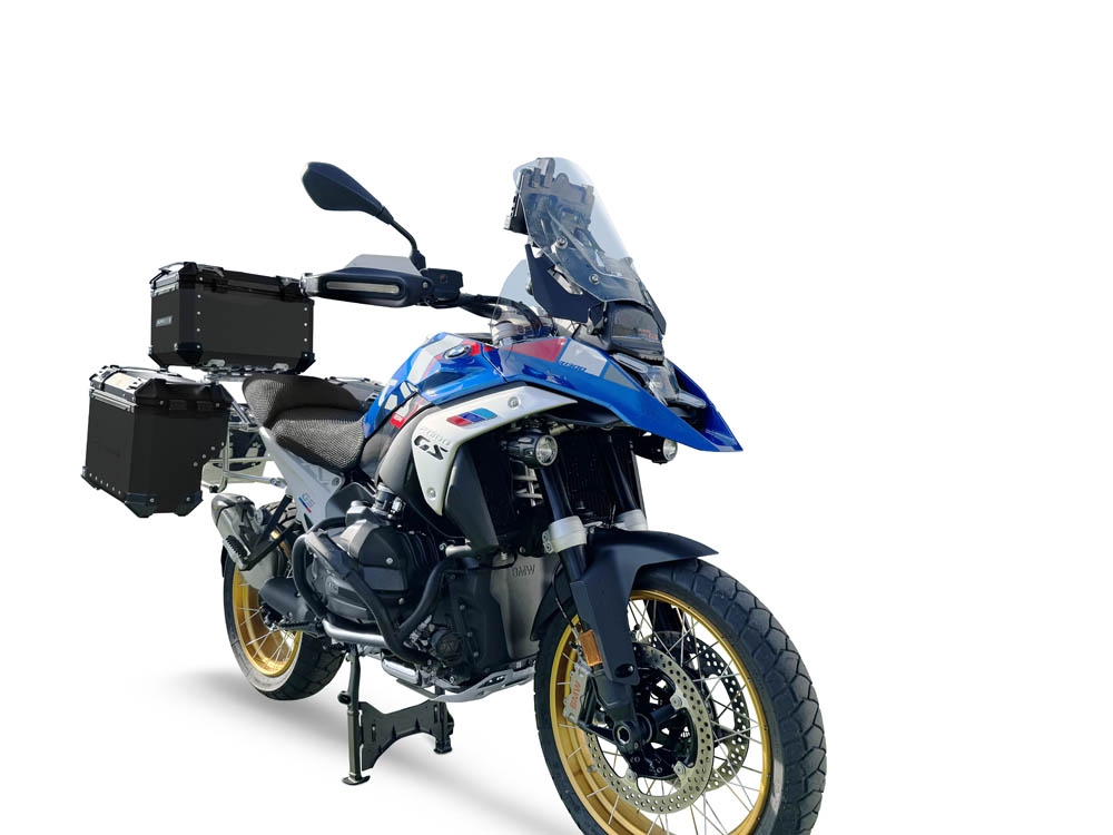 GPR TECH Uyumlu  BMW R 1300 GS 2023/2025 Zwart Kit triptic fabricat în culoarea neagră, cu Topcase 45 Lt + cufere laterale 38 Lt + 38 Lt + suport portbagaj general Capacitate topcase 45 L + capacitate valize laterale 38 L + 38 L.