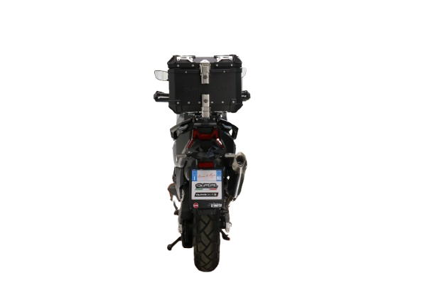 Top case GPR TECH  Sym ADX TG 400 2024/2026 e5 Plus Zwart Topcase din aluminiu, culoare neagră, cu placă specifică inclusă Capacitate 26 litri.