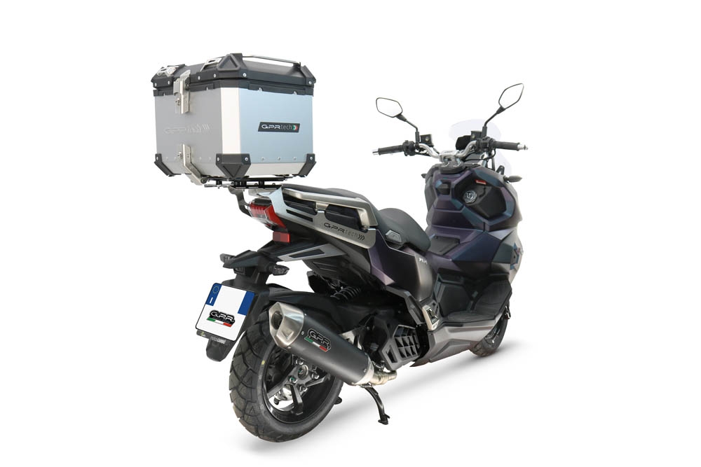 Top case GPR TECH  Sym ADX 125 2024/2026 e5 Plus Zilver Topcase din aluminiu, culoare argintie, cu placă specifică inclusă Capacitate 45 litri.