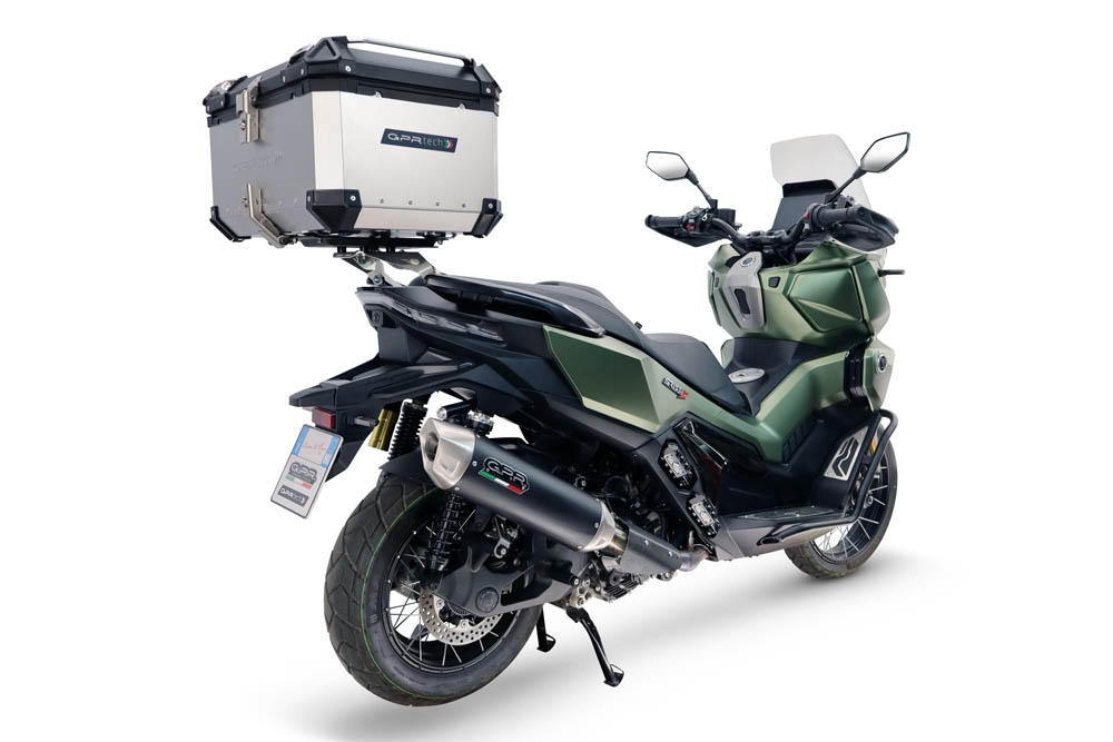 Top case GPR TECH  Voge SR 450 X 2026/2027 e5 plus Topcase din aluminiu, culoare argintie, inclusiv portbagaj și placă specifică Capacitate 45 litri.