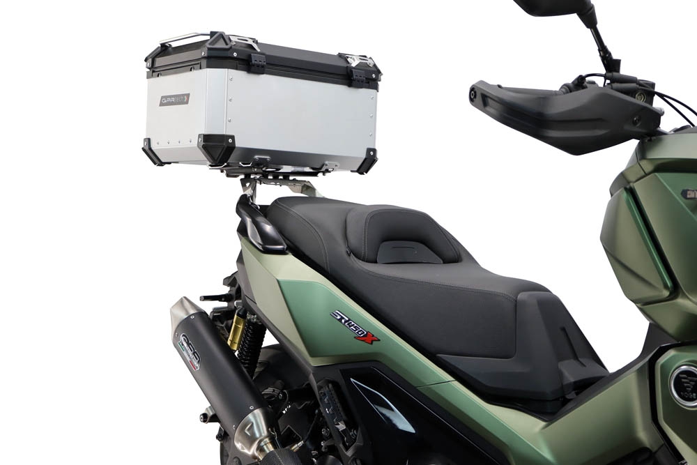 Top case GPR TECH  Voge SR 450 X 2026/2027 e5 plus Topcase din aluminiu, culoare argintie, inclusiv portbagaj și placă specifică Capacitate 45 litri.