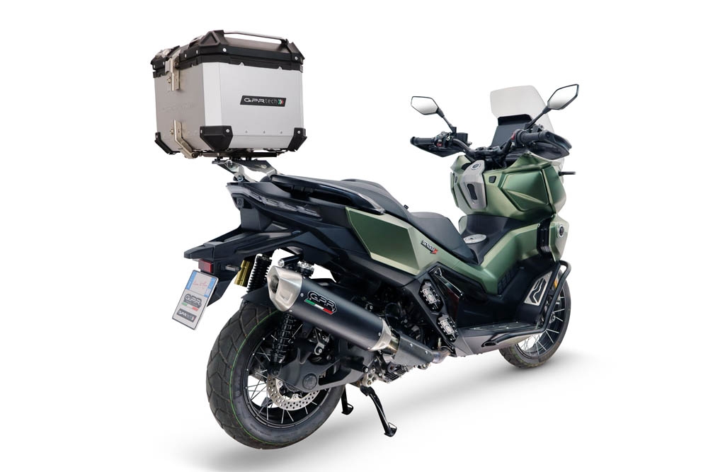 Top case GPR TECH  Voge SR 450 X 2026/2027 e5 plus Topcase din aluminiu, culoare argintie, inclusiv portbagaj și placă specifică Capacitate 26 litri.