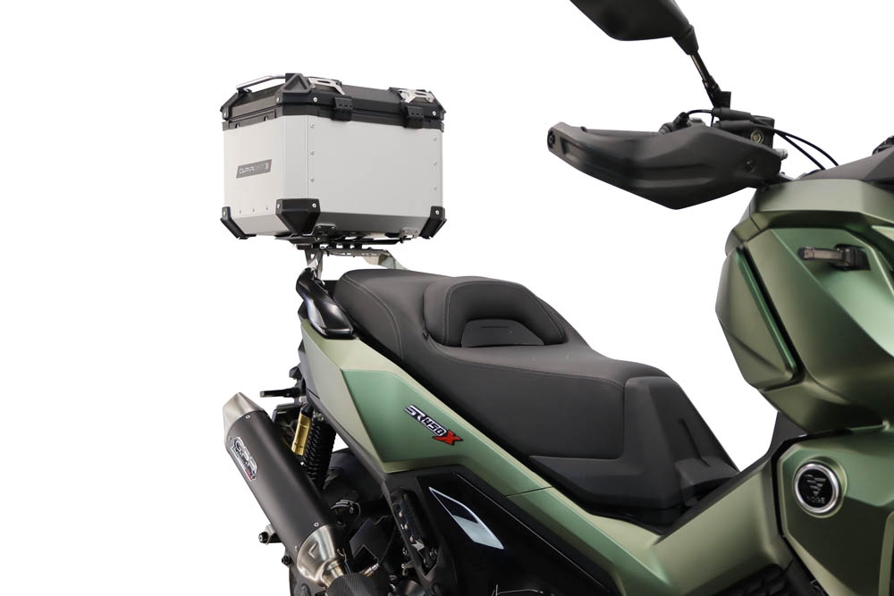 Top case GPR TECH  Voge SR 450 X 2026/2027 e5 plus Topcase din aluminiu, culoare argintie, inclusiv portbagaj și placă specifică Capacitate 26 litri.