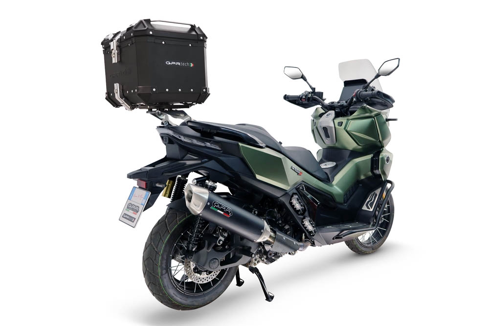 Top case GPR TECH  Voge SR 450 X 2026/2027 e5 plus Topcase din aluminiu, culoare neagră, inclusiv portbagaj și placă specifică Capacitate 26 litri.