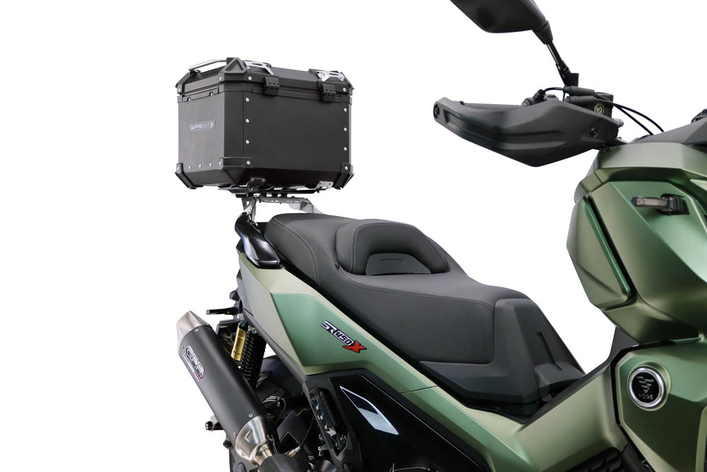 Top case GPR TECH  Voge SR 450 X 2026/2027 e5 plus Topcase din aluminiu, culoare neagră, inclusiv portbagaj și placă specifică Capacitate 26 litri.