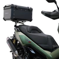 Top case GPR TECH  Voge SR 450 X 2026/2027 e5 plus Topcase din aluminiu, culoare neagră, inclusiv portbagaj și placă specifică Capacitate 45 litri.